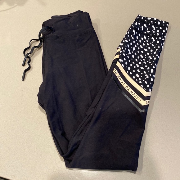 Sarah’s Day x White Fox Active Leggings - Picture 1 of 5